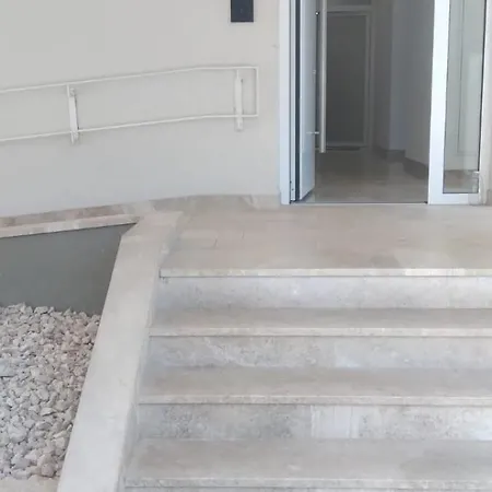 Apartment Mary